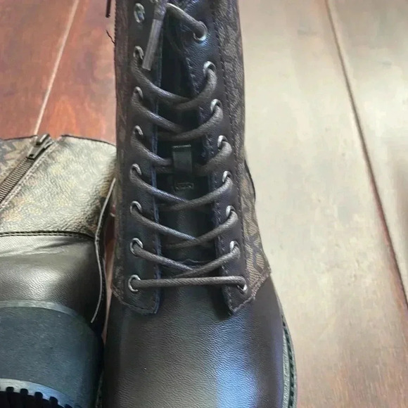 DKNY Roselyn Side Zip Boot​​ - Picture 3 of 9